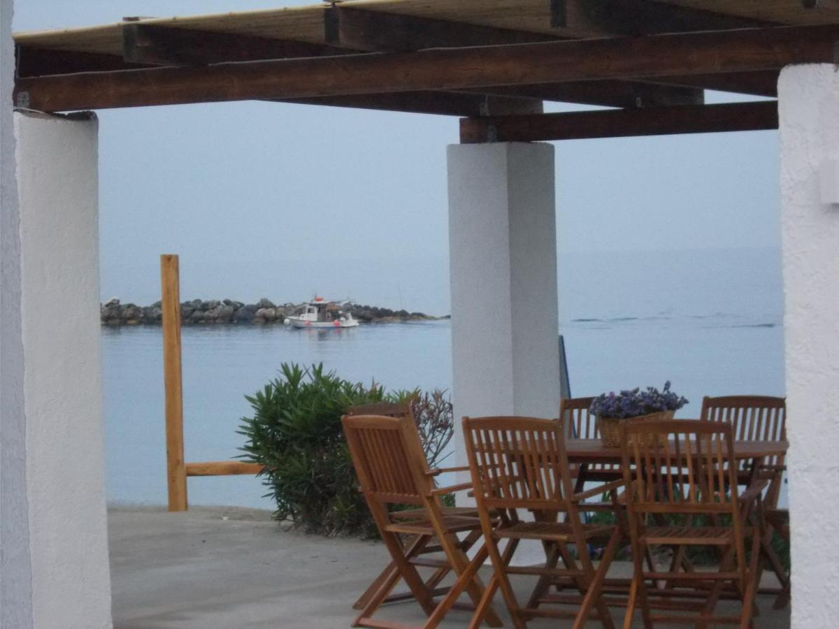 斯基罗斯岛Παραθιν Αλοσ 2公寓 外观 照片